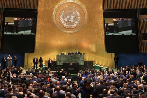 الأمم المتحدة تدعو لوقف القتال في الشرق الأوسط واستعادة حرية الملاحة الأمم المتحدة تدعو لوقف القتال في الشرق الأوسط واستعادة حرية الملاحة