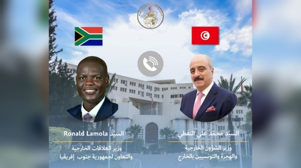 وزير الخارجية ونظيره الجنوب الأفريقي يؤكدان أهمية تطوير آليات الاتحاد الأفريقي وزير الخارجية ونظيره الجنوب الأفريقي يؤكدان أهمية تطوير آليات الاتحاد الأفريقي