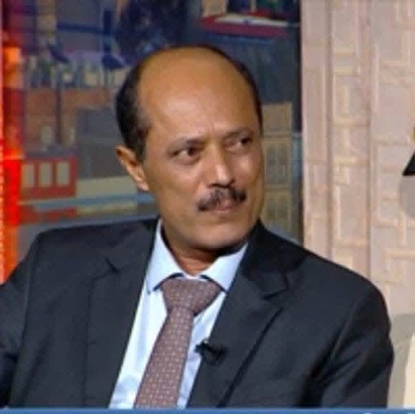 ناشطون وحقوقيون يناشدون العليمي بصرف راتب الأديب والكاتب منصور السروري ناشطون وحقوقيون يناشدون العليمي بصرف راتب الأديب والكاتب منصور السروري