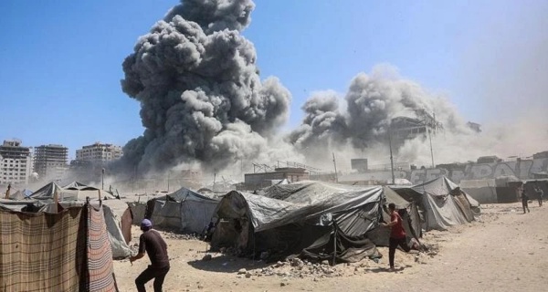 استشهاد فلسطيني وإصابة ثلاثة برصاص العدو الصهيوني وقصف متواصل على غزة استشهاد فلسطيني وإصابة ثلاثة برصاص العدو الصهيوني وقصف متواصل على غزة