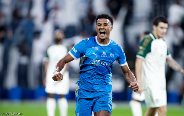 الهلال يسقط الأهلي بالثلاثية الرابعة الهلال يسقط الأهلي بالثلاثية الرابعة
