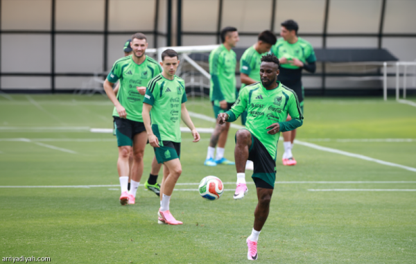 أمام جنوب إفريقيا المكسيك تبحث عن الانتصار الأول أمام جنوب إفريقيا المكسيك تبحث عن الانتصار الأول