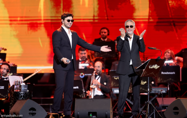 على مسرح أبو بكر سالم فضل شاكر ينهي غياب 14 عاما