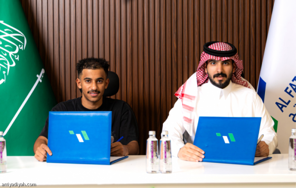 الفتح يبقي العثمان موسمين الفتح يبقي العثمان موسمين