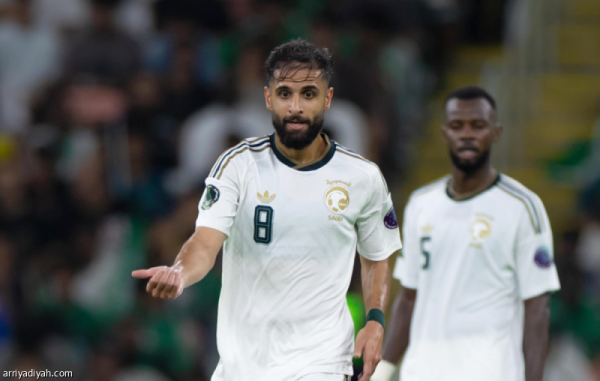 الرباط يهدد آل حجي بالغياب شهر ا الرباط يهدد آل حجي بالغياب شهر ا