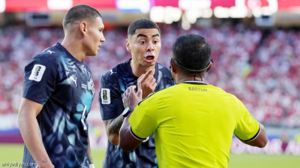 ألميرون أول لاعب يطرد بالمخالفة الجديدة ألميرون أول لاعب يطرد بالمخالفة الجديدة