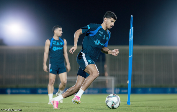 الإثنين الهلال ينتظر وصول شباب الأهلي