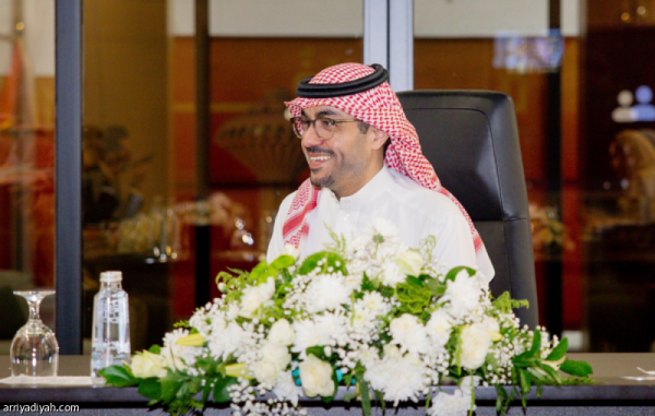 بخبرة رياضية لا تتجاوز العامين في القادسية الرزيزاء يدخل سباق الانتخابات بخبرة رياضية لا تتجاوز العامين في القادسية الرزيزاء يدخل سباق الانتخابات