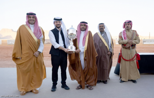 أخضر الهجن يتوج بلقب بطولة العالم الثانية أخضر الهجن يتوج بلقب بطولة العالم الثانية