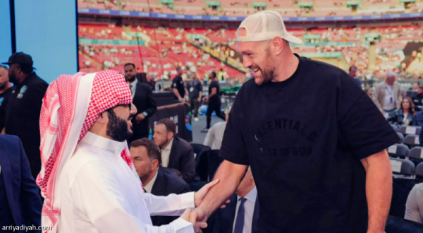 آل الشيخ يوج ه رسالة لفيوري أهلا بعودتك إلى أمريكا