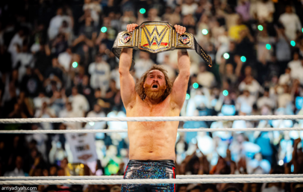 ليلة الرياض التاريخية تتو ج سامي بلقب wwe