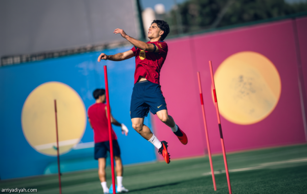 برشلونة يمدد عقد إسبارت إلى 2030