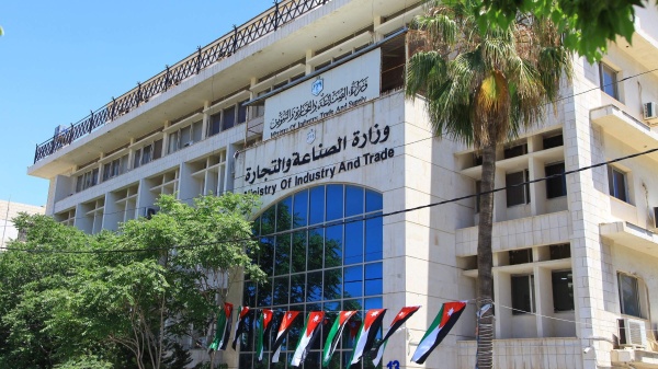 الصناعة والتجارة مخزون المملكة الاستراتيجي من مادتي القمح والشعير متوفر بكميات آمنة ومريحة الصناعة والتجارة مخزون المملكة الاستراتيجي من مادتي القمح والشعير متوفر بكميات آمنة ومريحة