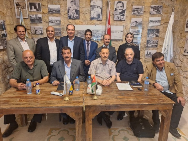 هيئة إدارية جديدة لجمعية المذيعين والكسواني رئيسا هيئة إدارية جديدة لجمعية المذيعين والكسواني رئيسا