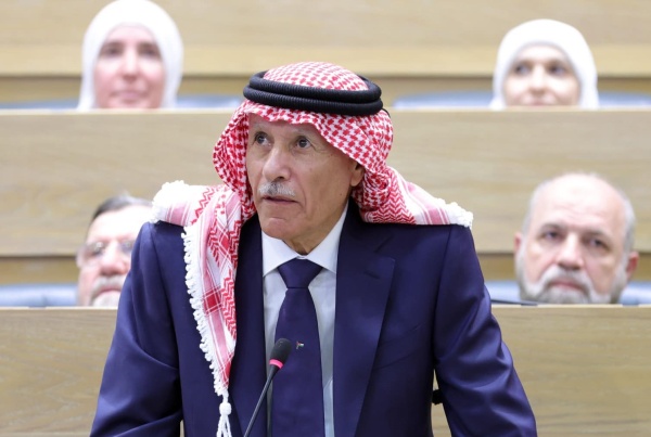 العرموطي منتقدا قانون الادارة المحلية من غير المعقول أن نسمع رأيا للجنة ونرى عكسه في المشروع عاجل العرموطي منتقدا قانون الادارة المحلية من غير المعقول أن نسمع رأيا للجنة ونرى عكسه في المشروع عاجل