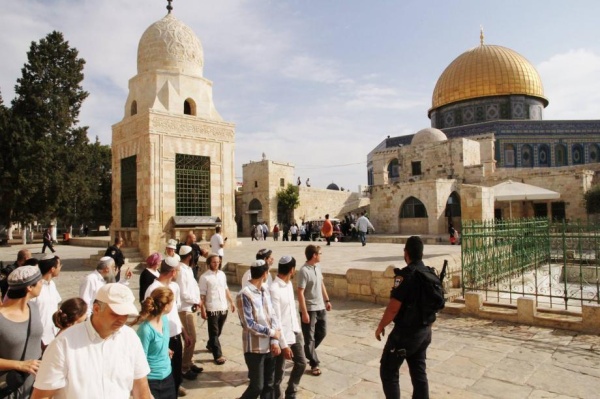 مع اقتراب الأعياد اليهودية الأقصى سباق إسرائيلي لفرض طقوس جديدة وتهويده تمهيد ا لإقامة الهيكل