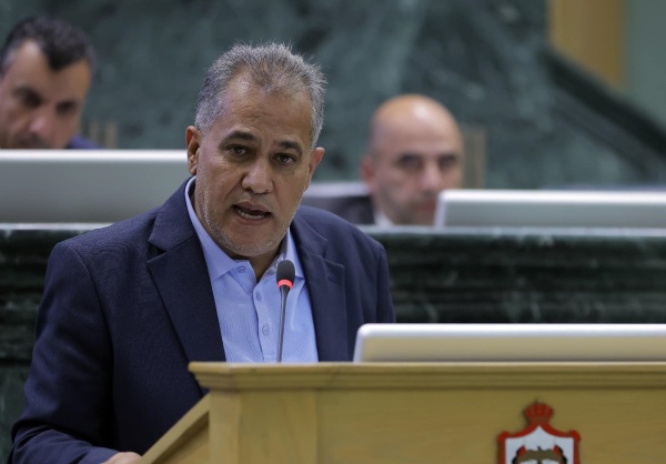 الهميسات يسأل الحكومة عن كلف استضافة النشطاء والمؤثرين للترويج للسياحة في الأردن