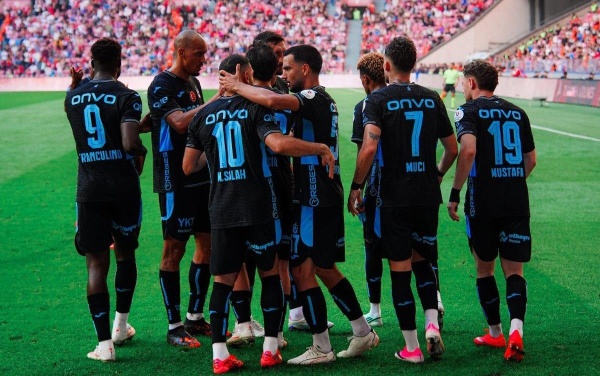فيديو محمد صلاح يصنع هدف طرابزون الثالث أمام سامسون سبور