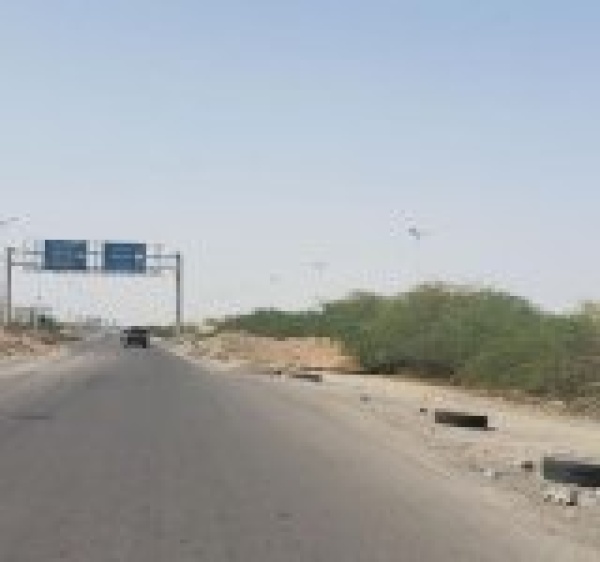 افتتاح الخط الرابط بين الحديدة وتعز بعد توقف دام 11 عاما