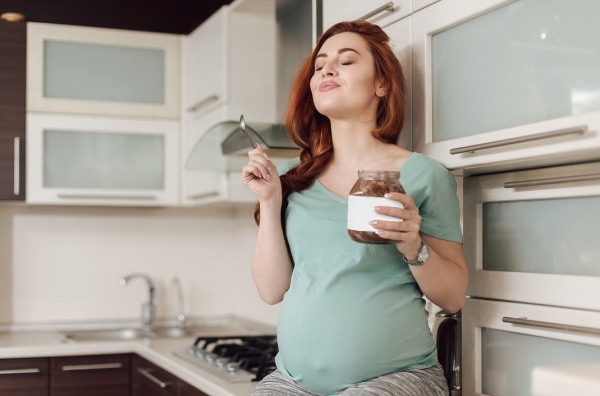 كيف أقاوم الرغبة الشديدة في أكل أشياء غريبة عند الحمل وما هي متلازمة بيكا كيف أقاوم الرغبة الشديدة في أكل أشياء غريبة عند الحمل وما هي متلازمة بيكا