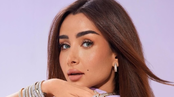 هنا الزاهد تراهن على أرضي بجنينة في أحدث أعمالها هنا الزاهد تراهن على أرضي بجنينة في أحدث أعمالها