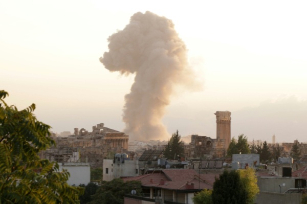 جيش الاحتلال الإسرائيلي ينفذ عملية تفجير في بلدة جنوبي لبنان جيش الاحتلال الإسرائيلي ينفذ عملية تفجير في بلدة جنوبي لبنان