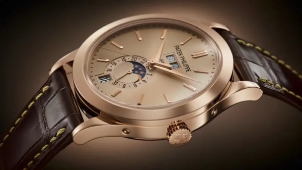 patek philippe توثق ثلاثة عقود من تعقيد التقويم السنوي في ساعة annual calendar ref 5396r 016