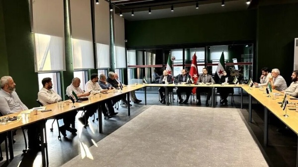 سوريا تبحث مع 36 منظمة تركية شراكة استراتيجية لإعادة الإعمار