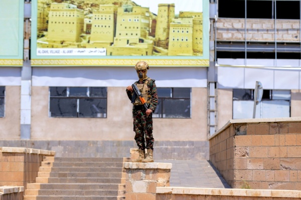 المفوض الأممي لحقوق الإنسان يحذ ر من خطر نزاع واسع النطاق في اليمن المفوض الأممي لحقوق الإنسان يحذ ر من خطر نزاع واسع النطاق في اليمن