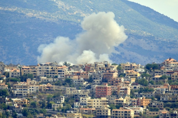 الاحتلال الإسرائيلي يواصل قصف جنوب لبنان وحرائق وتفجيرات تطال بلدات عدة الاحتلال الإسرائيلي يواصل قصف جنوب لبنان وحرائق وتفجيرات تطال بلدات عدة