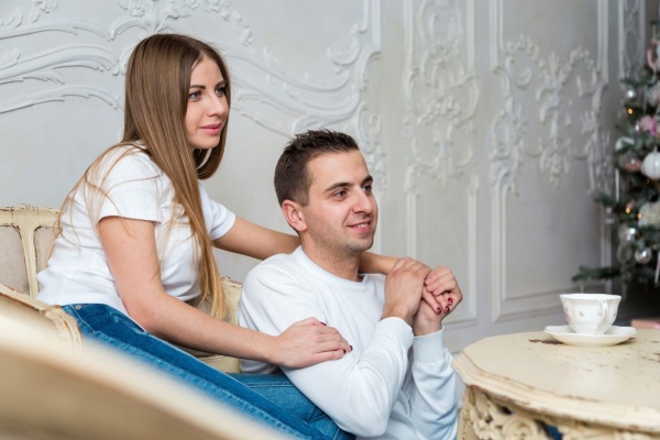 عبارات ترفع معنويات الزوج وتؤكد على الدعم والمساندة عبارات ترفع معنويات الزوج وتؤكد على الدعم والمساندة