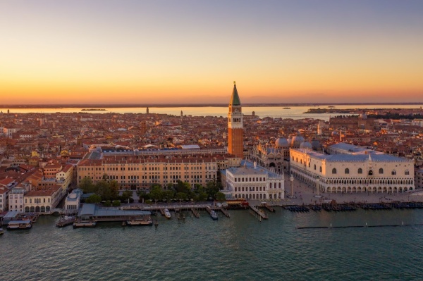البندقية أم venice أصل تسمية المدينة الإيطالية التي أبهرت العالم البندقية أم venice أصل تسمية المدينة الإيطالية التي أبهرت العالم
