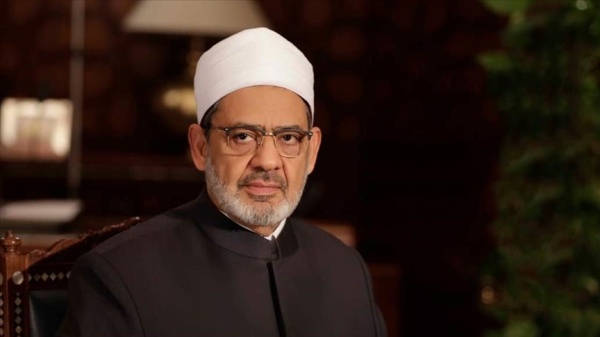 الأزهر الشريف أمن الحرمين يجب أن يظل بعيدا عن الصراعات والتجاذبات السياسية الأزهر الشريف أمن الحرمين يجب أن يظل بعيدا عن الصراعات والتجاذبات السياسية