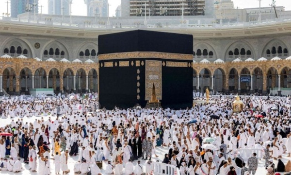خطيب المسجد النبوي الاعتداء على الحرمين جرم كبير عند الله خطيب المسجد النبوي الاعتداء على الحرمين جرم كبير عند الله