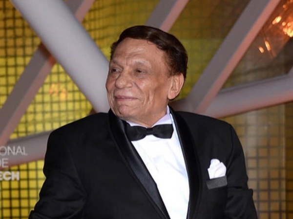 الذكاء الاصطناعي يلاحق عادل إمام صور مزيفة وأخرى حقيقية أثارت الشك الذكاء الاصطناعي يلاحق عادل إمام صور مزيفة وأخرى حقيقية أثارت الشك