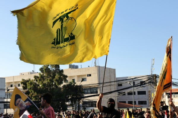 لبنان يصدر مذكرتي إحضار بحق مسؤول ين من حزب الله بعد ضبط متفجرات لبنان يصدر مذكرتي إحضار بحق مسؤول ين من حزب الله بعد ضبط متفجرات