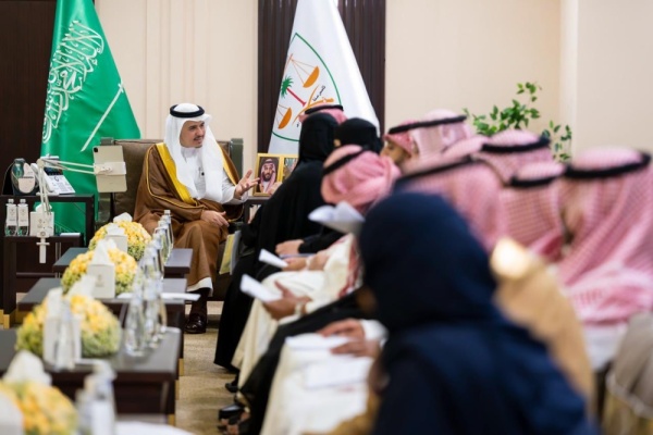 رئيس ديوان المظالم يوج ه بسرعة استيفاء طلبات المستفيدين وتعزيز كفاءة الإجراءات رئيس ديوان المظالم يوج ه بسرعة استيفاء طلبات المستفيدين وتعزيز كفاءة الإجراءات