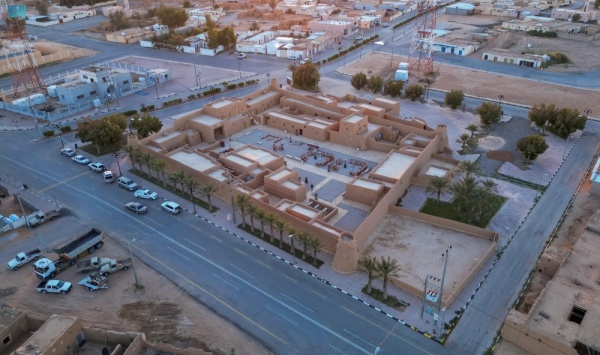 قصور الطين في الحدود الشمالية شواهد على عبقرية العمارة النجدية قصور الطين في الحدود الشمالية شواهد على عبقرية العمارة النجدية