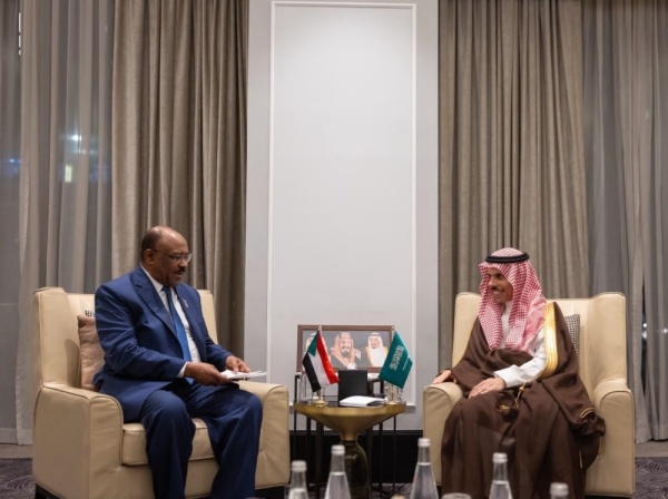 نشاط مكثف بعم ان وزير الخارجية يلتقي 4 من نظرائه في الدول العربية نشاط مكثف بعم ان وزير الخارجية يلتقي 4 من نظرائه في الدول العربية