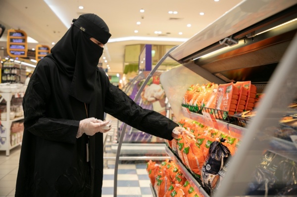 الأمانة إتلاف 21 طنا من الأغذية المخالفة بالأحساء الأمانة إتلاف 21 طنا من الأغذية المخالفة بالأحساء