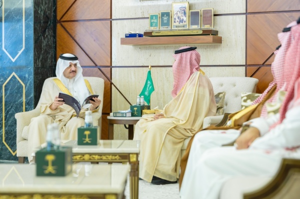 أمير الشرقية يط لع على مشروع صندوق الوقف الإسعافي للهلال الأحمر السعودي أمير الشرقية يط لع على مشروع صندوق الوقف الإسعافي للهلال الأحمر السعودي