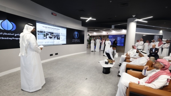إطلاق غرفة متقدمة لمراقبة السحب و5 فرق تشغيلية لعمليات الاستمطار