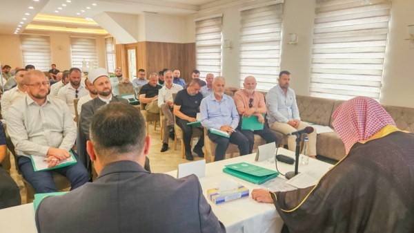 بمشاركة 50 داعية الشؤون الإسلامية تطلق دورتها العلمية في الجبل الأسود
