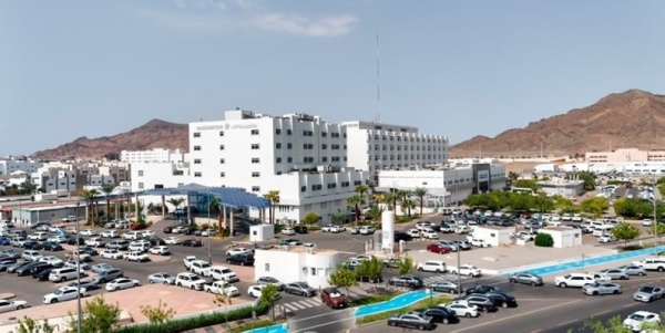 جراحة متقدمة تنقذ مريض ا من تمدد الشريان الأورطي في المدينة المنورة