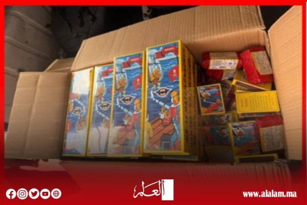 توقيف 3 أشخاص وحيازة كمية من المفرقعات والشهب النارية بأكادير وتارودانت توقيف 3 أشخاص وحيازة كمية من المفرقعات والشهب النارية بأكادير وتارودانت