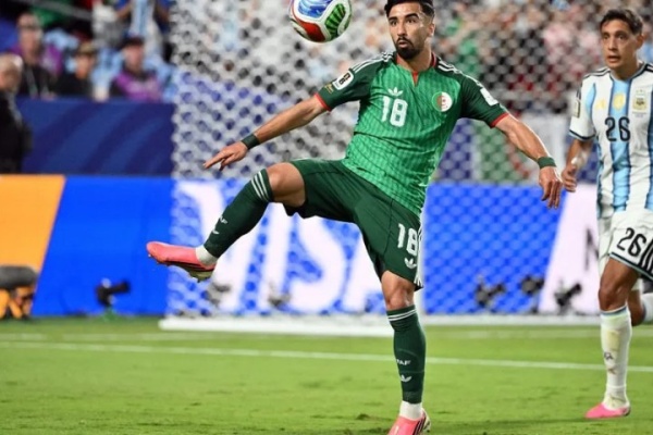 ارتياح كبير في دفاعات النشامى بعد تأكيد غياب مهاجم الجزائر بسبب الإصابة