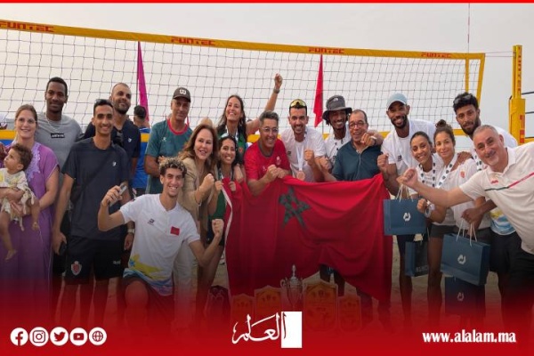 المغرب يتوج بلقب البطولة العربية للكرة الطائرة الشاطئية بعد فوز مثير على البحرين المغرب يتوج بلقب البطولة العربية للكرة الطائرة الشاطئية بعد فوز مثير على البحرين
