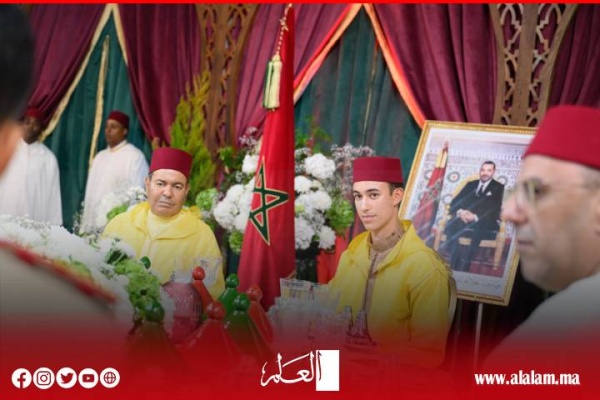 بحضور ولي العهد والأمير مولاي رشيد رئيس الحكومة يقيم مأدبة غداء رسمية احتفاء بالذكرى الـ27 لعيد العرش