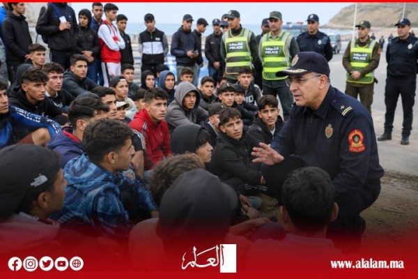 والي أمن تطوان يقود ميداني ا جهود احتواء محاولات الهجرة غير النظامية نحو سبتة والي أمن تطوان يقود ميداني ا جهود احتواء محاولات الهجرة غير النظامية نحو سبتة