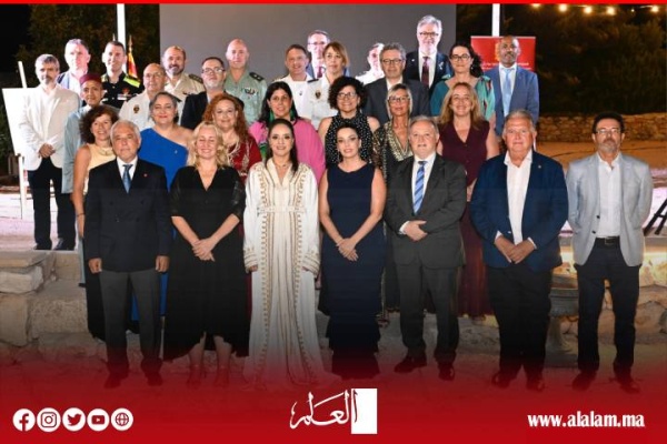 القنصلية المغربية بتاراغونا تحتفي بعيد العرش وتبرز تطور العلاقات مع إسبانيا القنصلية المغربية بتاراغونا تحتفي بعيد العرش وتبرز تطور العلاقات مع إسبانيا